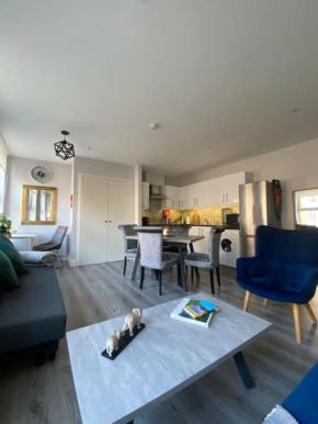 Cosy and central Abbey Street Apt